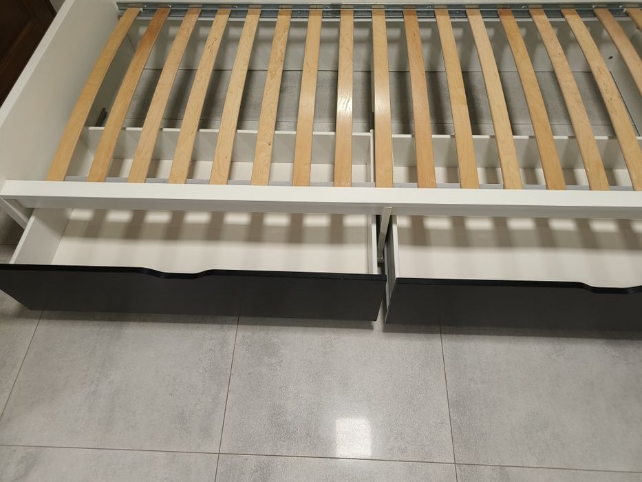 Sprzedam łóżko 207cm x 98cm