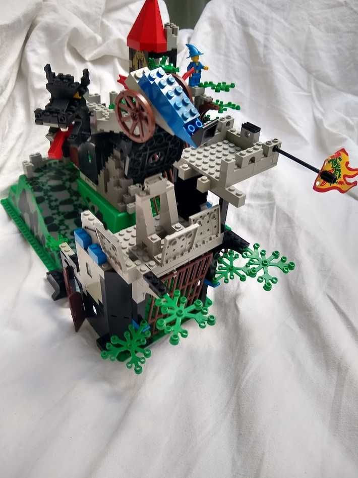 +50 zdjęć - Przebudowany Zamek Smoka 6082 LEGO Castle Forteca Rycerze