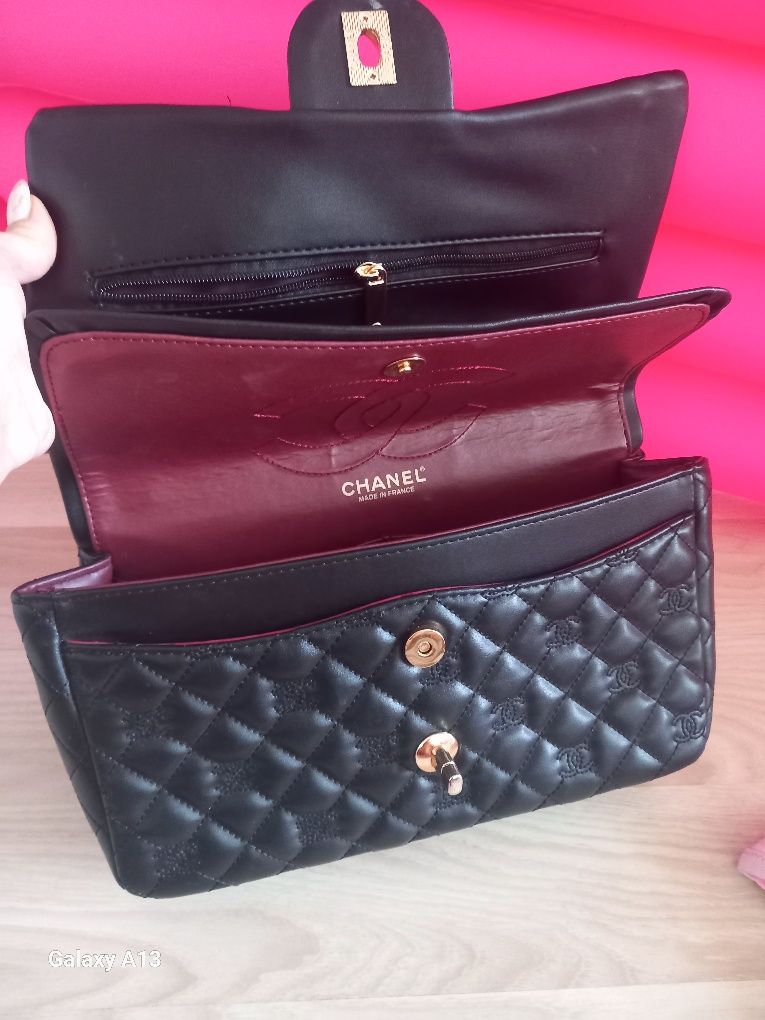 Chanel vintage torebka wytlaczana