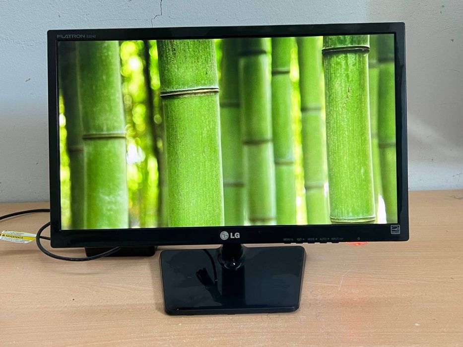 Монітор LG Flatron 21.5″ / Full HD / TN / 60 Гц