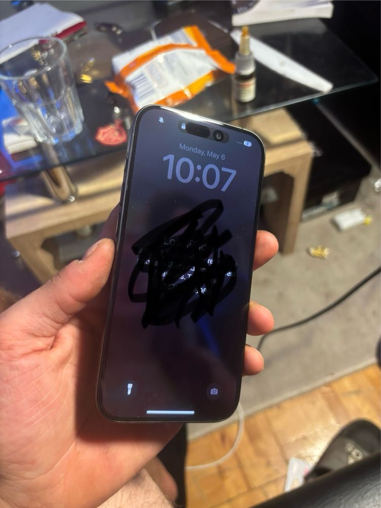 Iphone 15 pro zablokowany na części