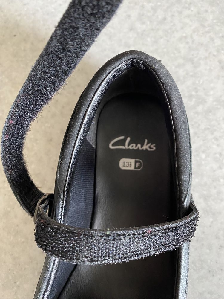 Туфлі Clarks 20,5 cм шкіряні для дівчинки