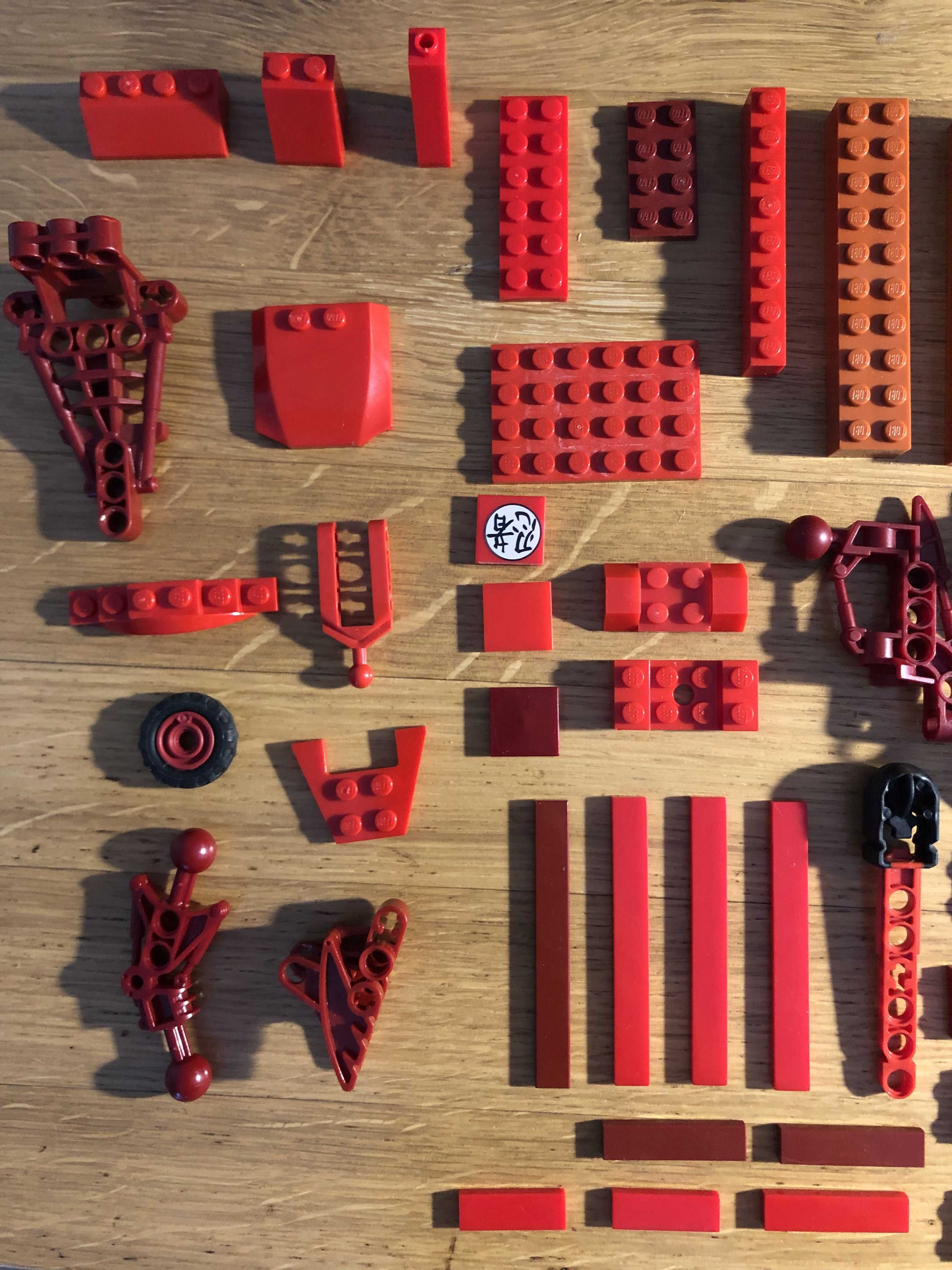 Mix klocków Lego. Kolor czerwony.