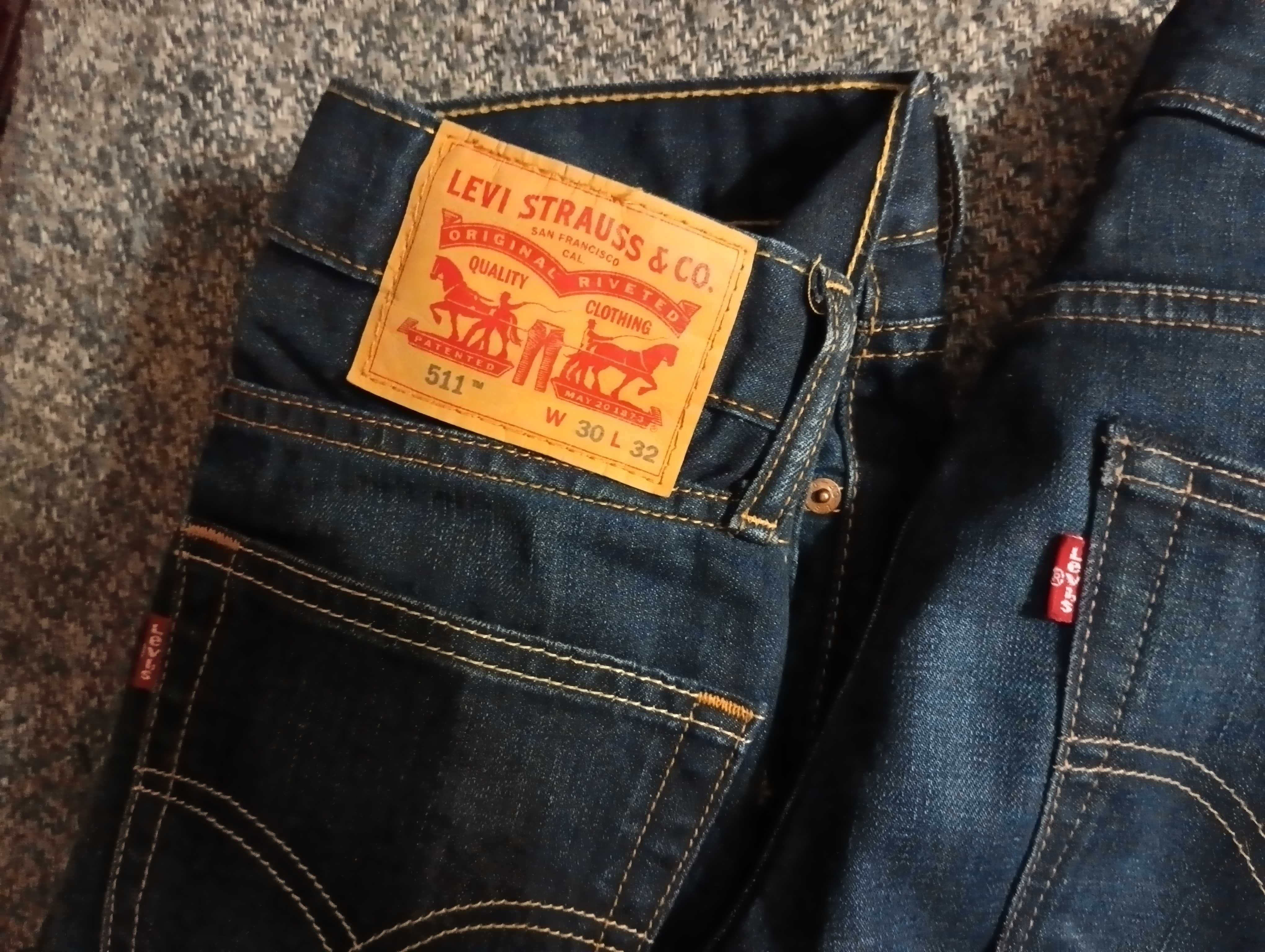 подростковые  джинсы  LEVIS 510   W30 L32--2 пары
