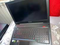 Laptop gamingowy Asus (+ Zasilacz i podstawka chłodząca)