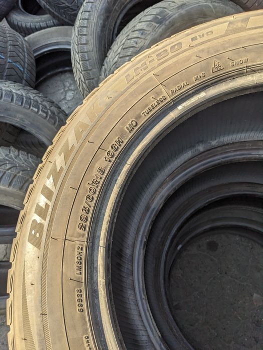 235/60R18 Bridgestone Blizzak Lm-80