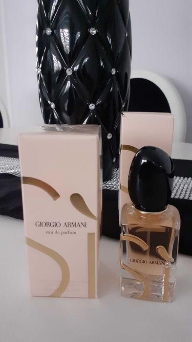 Perfum ĄRMANI  SI oryginalny NOWY