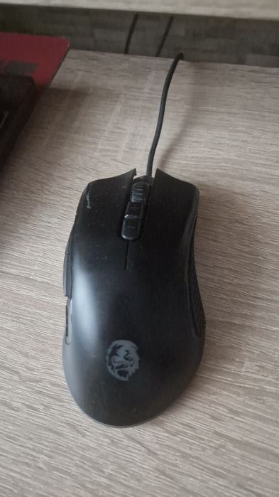 komputer stacjonarny MSI + monitor ASUS VZ27V + klawiatura MSI VIGOR G