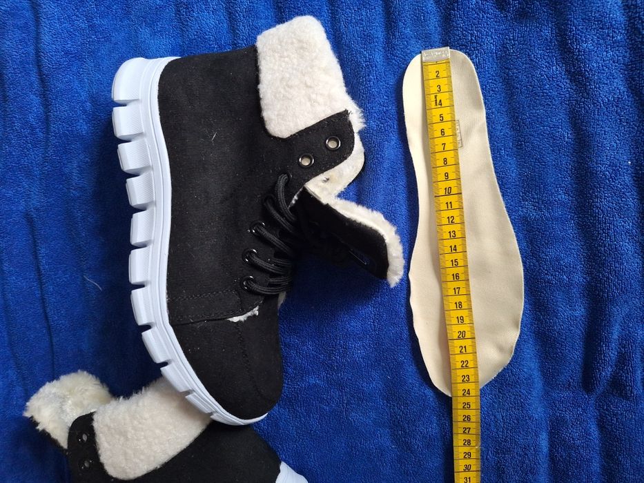 Śliczne zimowe ocieplane buty, wkładka 23,4