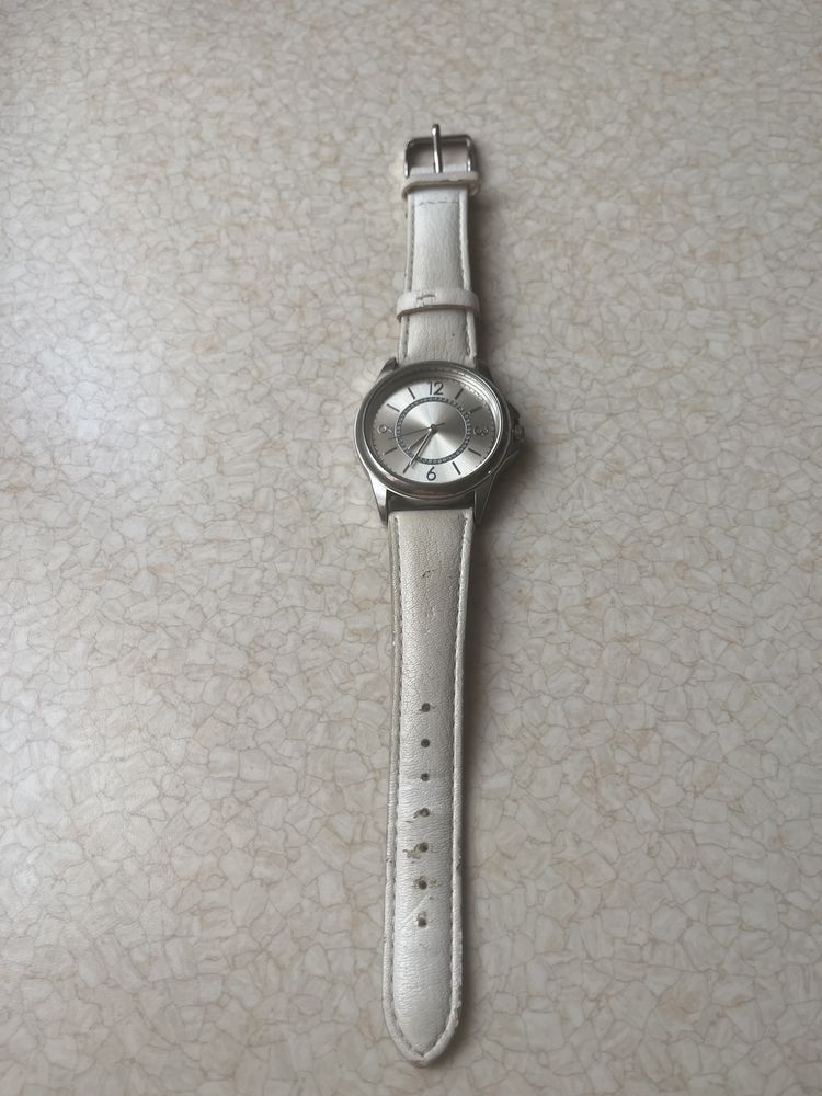 Zegarek damski biały