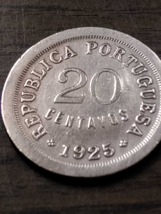 Moedas de 2 centavos de 1924 e 20 centavos de 1925