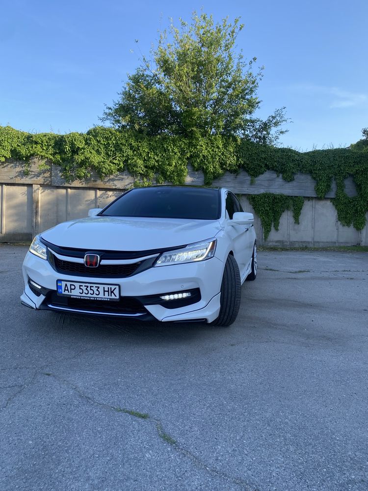 Продам Honda acord 2017 обєм 3.5 максимальна комплектакція
