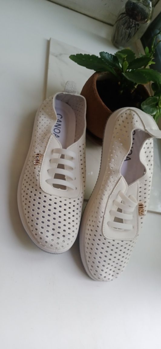 Продам шкіряні мокасини