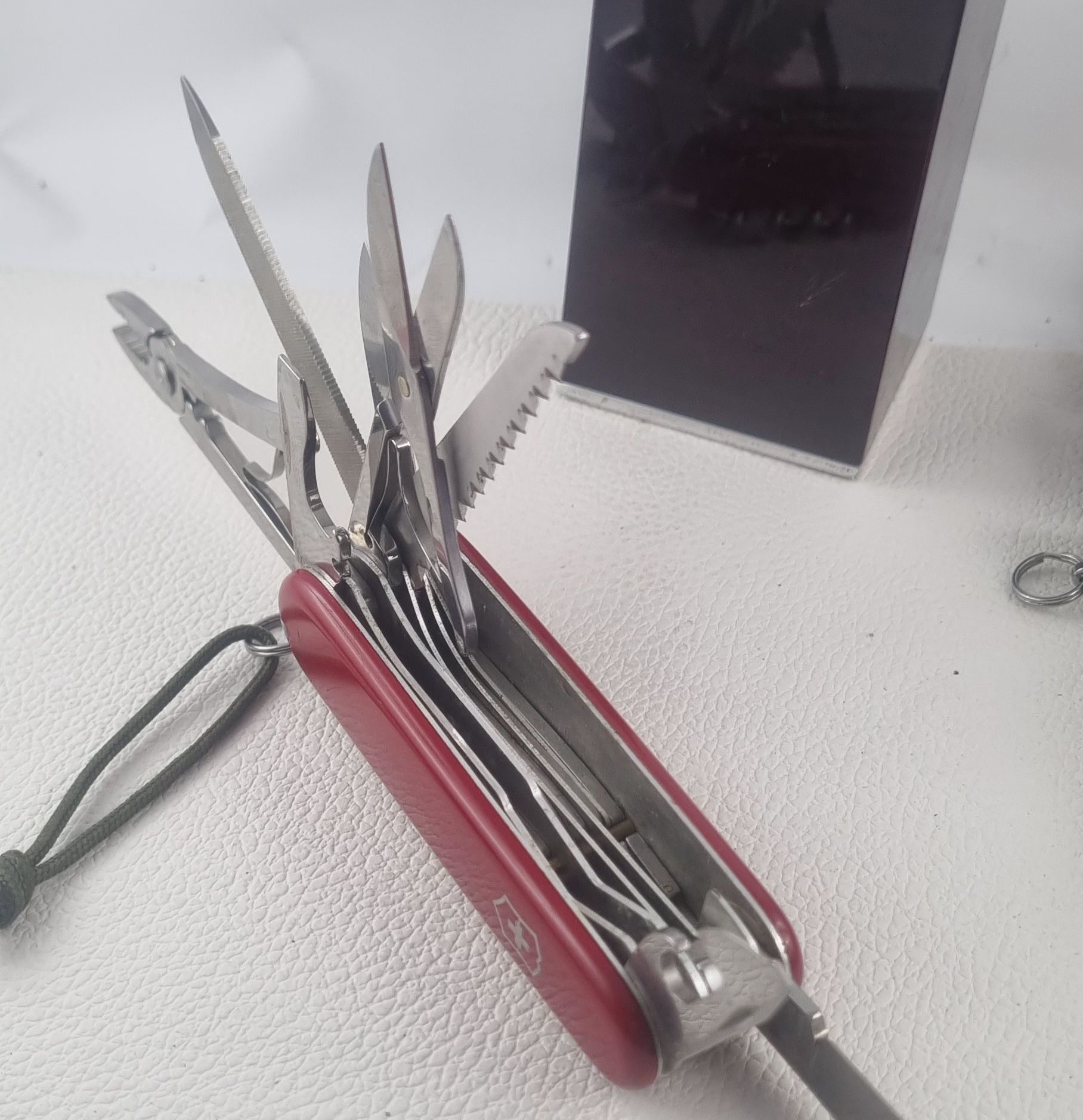 Scyzoryk szwajcarski Victorinox Handyman 1.3773