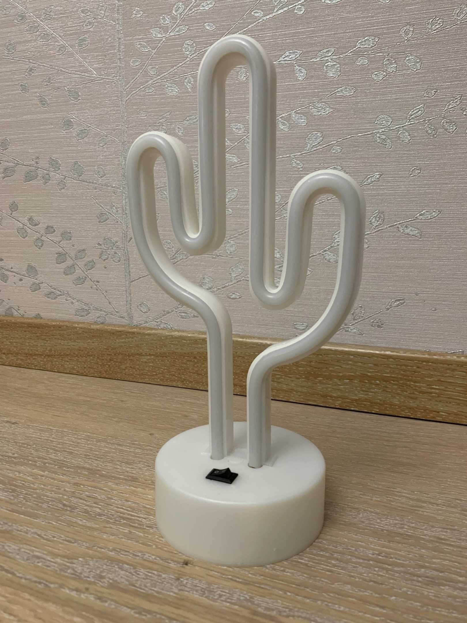 Неоновый светильник в форме кактуса