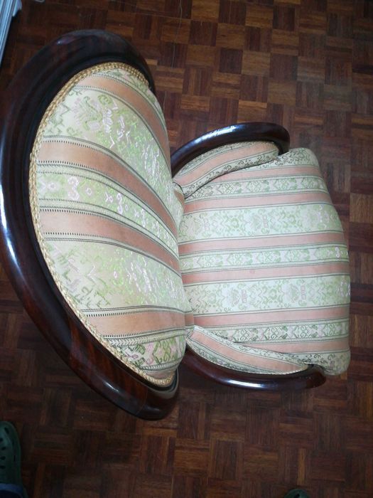 Cadeirão bergere em bom estado