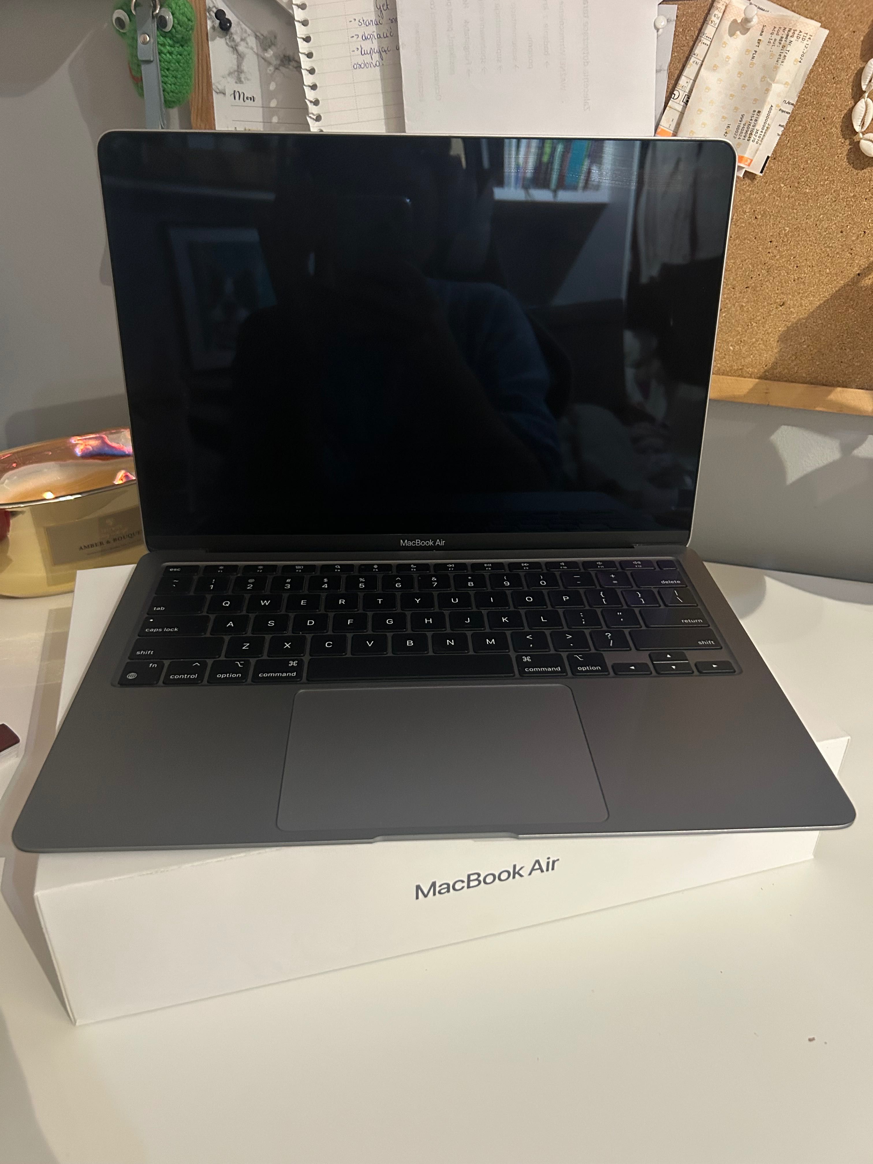 MacBook Air 2020 + Magic Mouse ZA DARMO