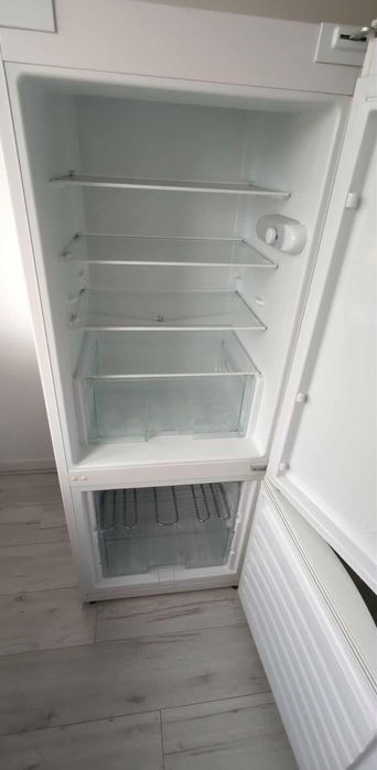 Lodówka marki Polar