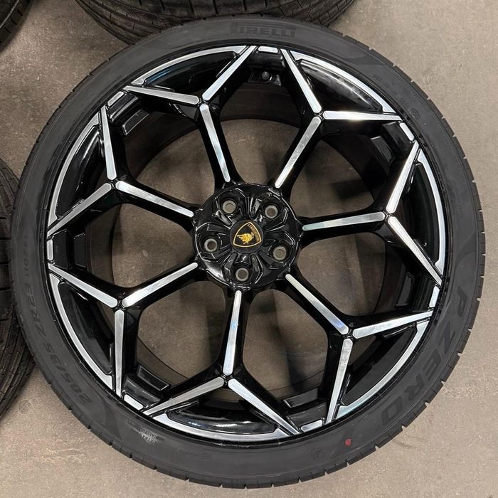 Jantes 23" Originais Lamborghini Urus Performante com pneus