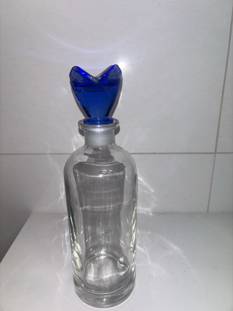 Garrafe de vidro tampa azul