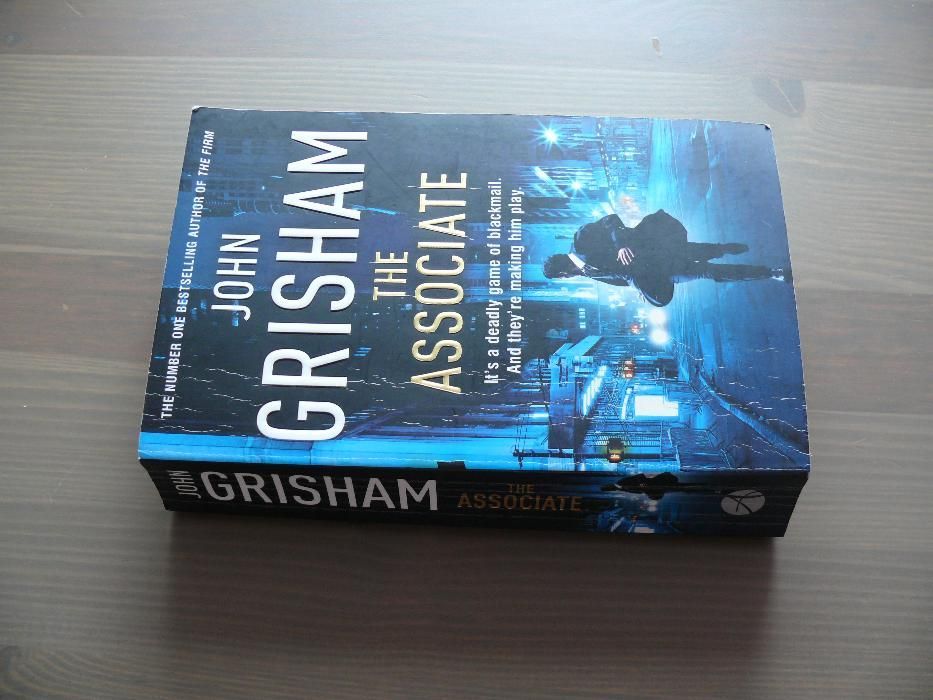 Prawnik. Książka po angielsku. The associate. John Grisham