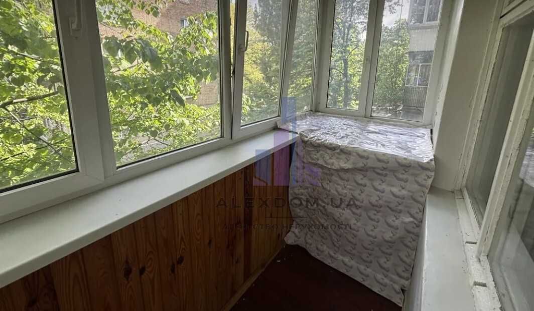 Продається 2к квартира в центрі міста Бровари, вул.Київська, 308.