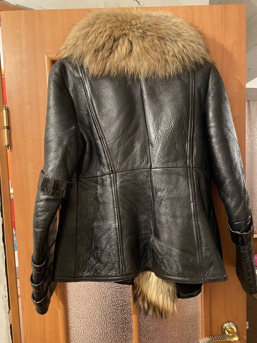 Дубленка кожа (овчина), натуральный мех енот