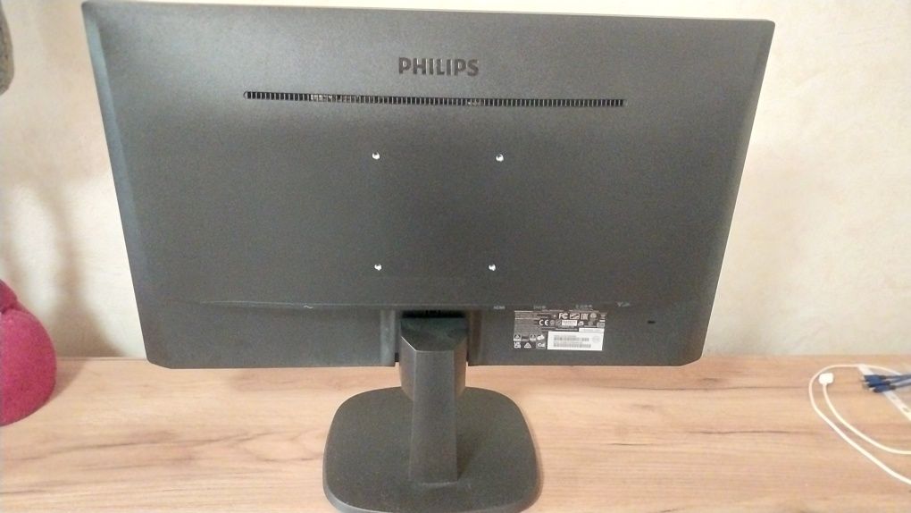 Монітор Philips 24 дюйми FullHD