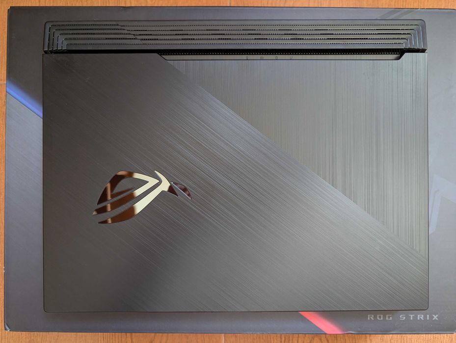 Asus ROG Strix G15, i7-10750H, GTX 1660Ti, 16GB RAM