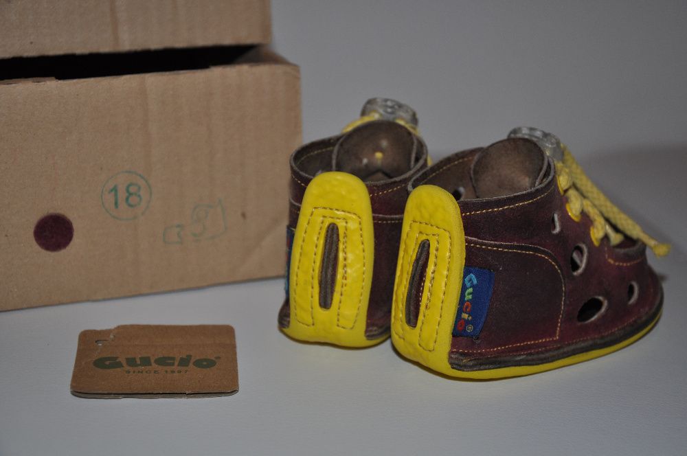 Buty buciki GUCIO trzewiki r.18 wrzos duże dziurki skóra żłobek