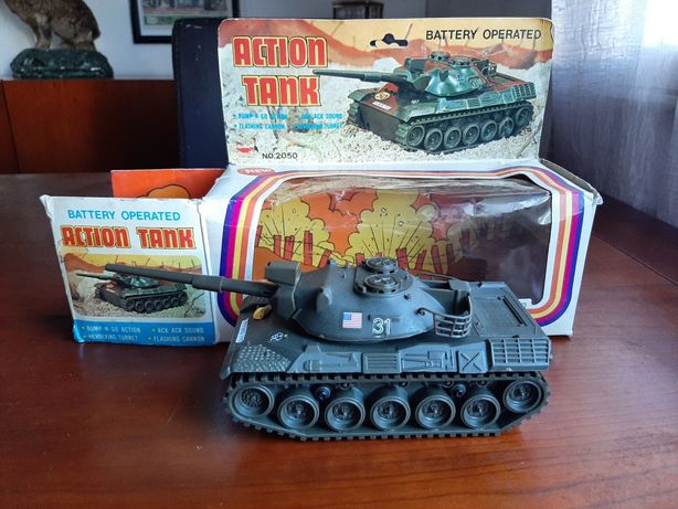 Brinquedo Action Tank com caixa original