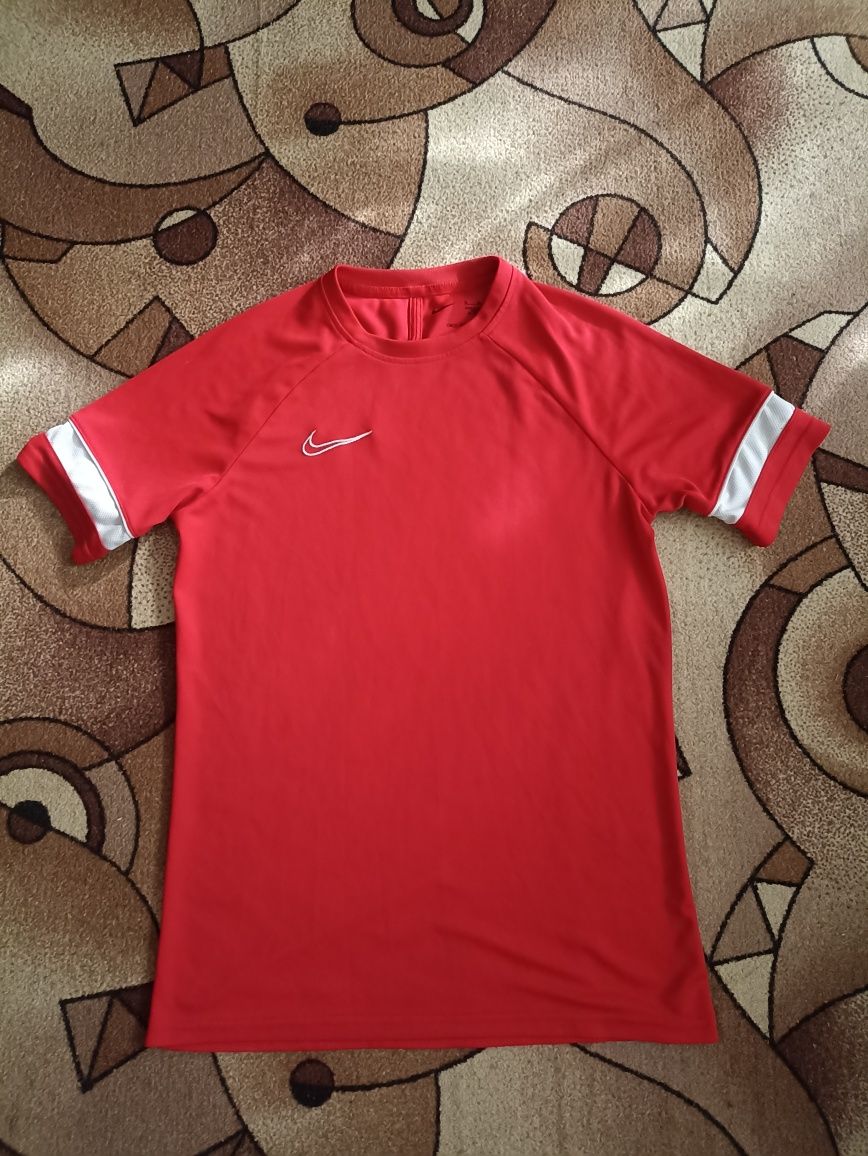 Футболка Nike Найк в ідеальному стані