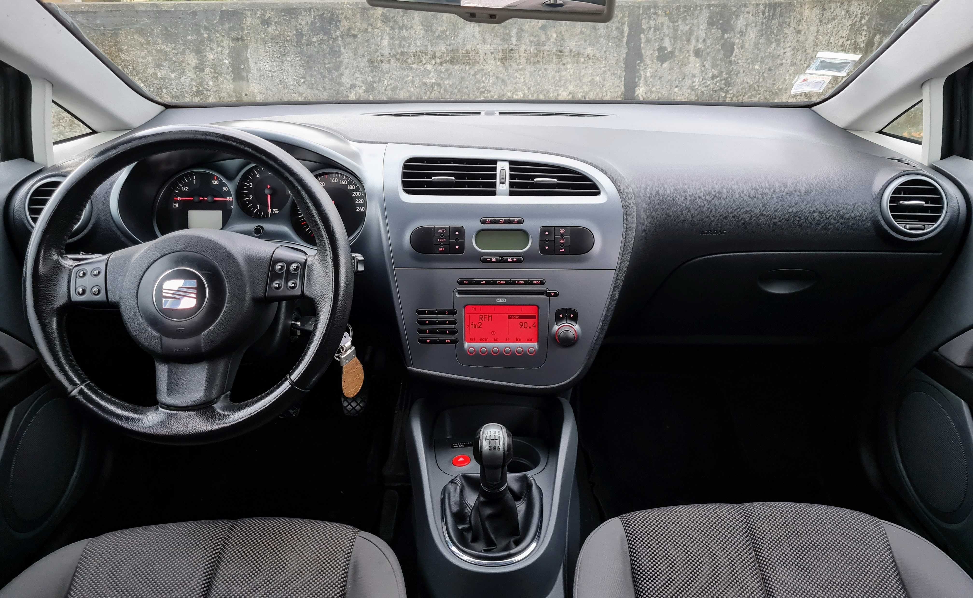 Seat Leon 1.4 TSI Turbo 125 Style - Reservado!