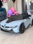 carro elétrico infantil BMW i8 Coupe