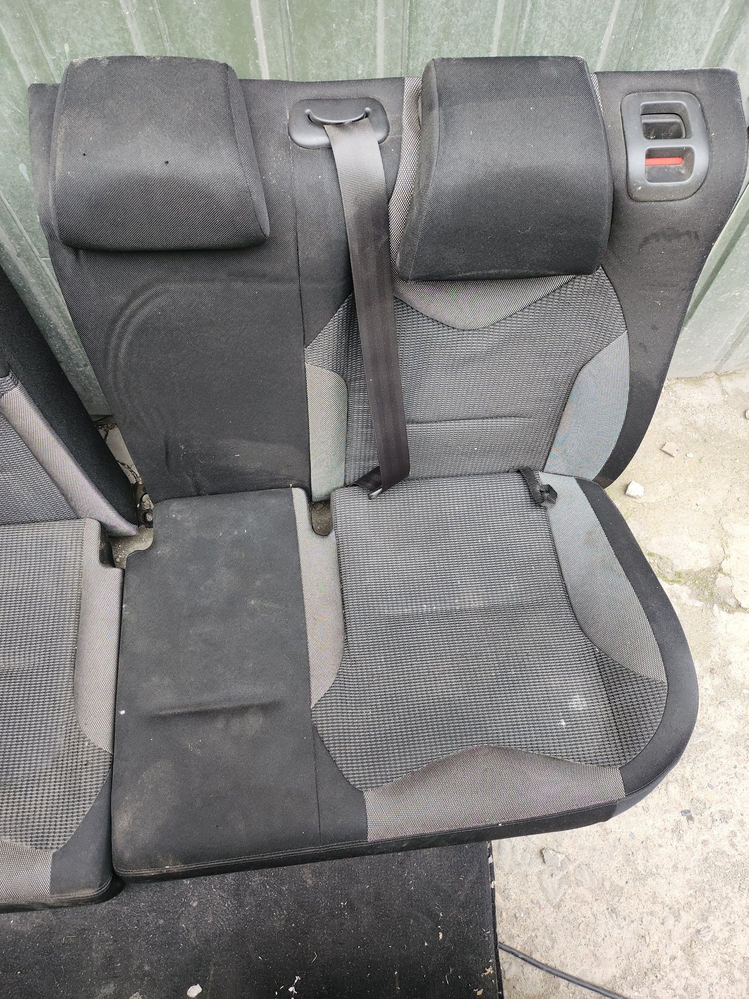 Fotele komplet przod tyl peugeot 308 5 drzwi