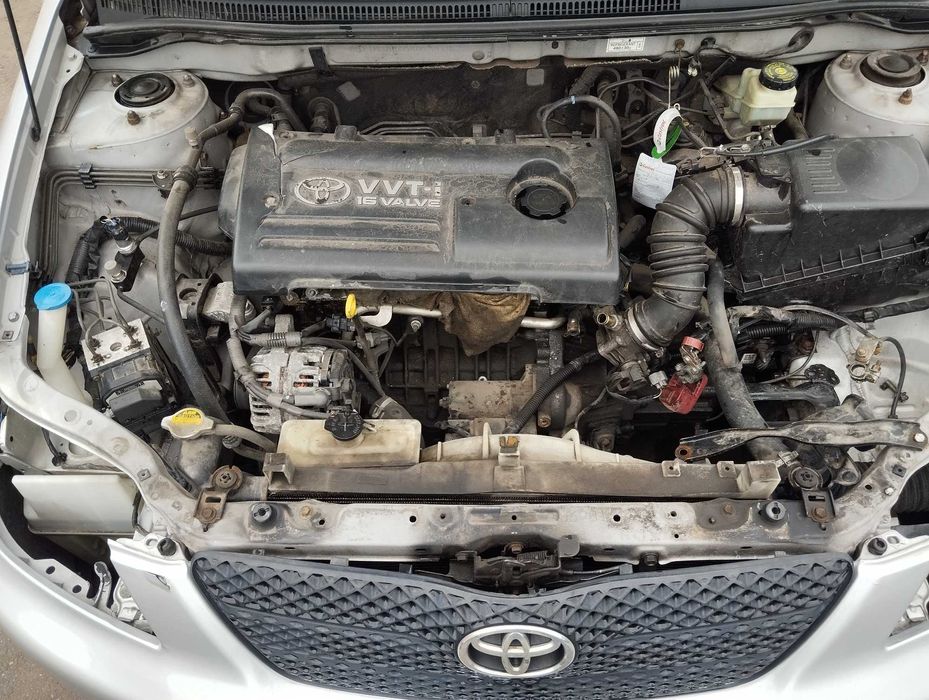 Toyota Corolla E12 1.4VVTi 3D 2002r. Silnik.