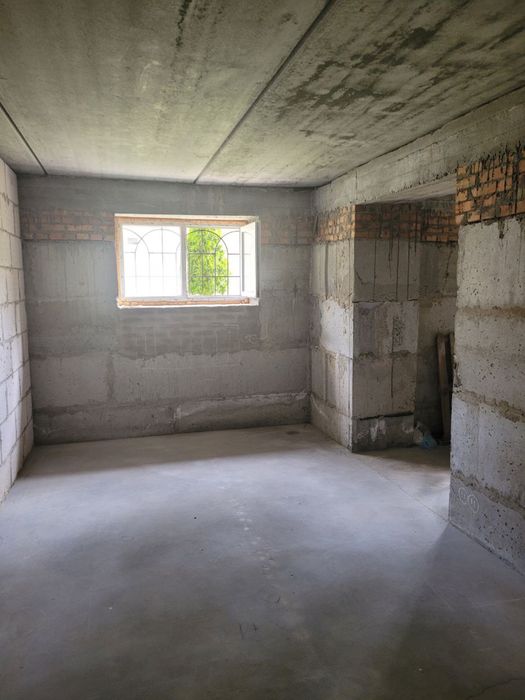 Продаж приміщення в Парковій Оселі