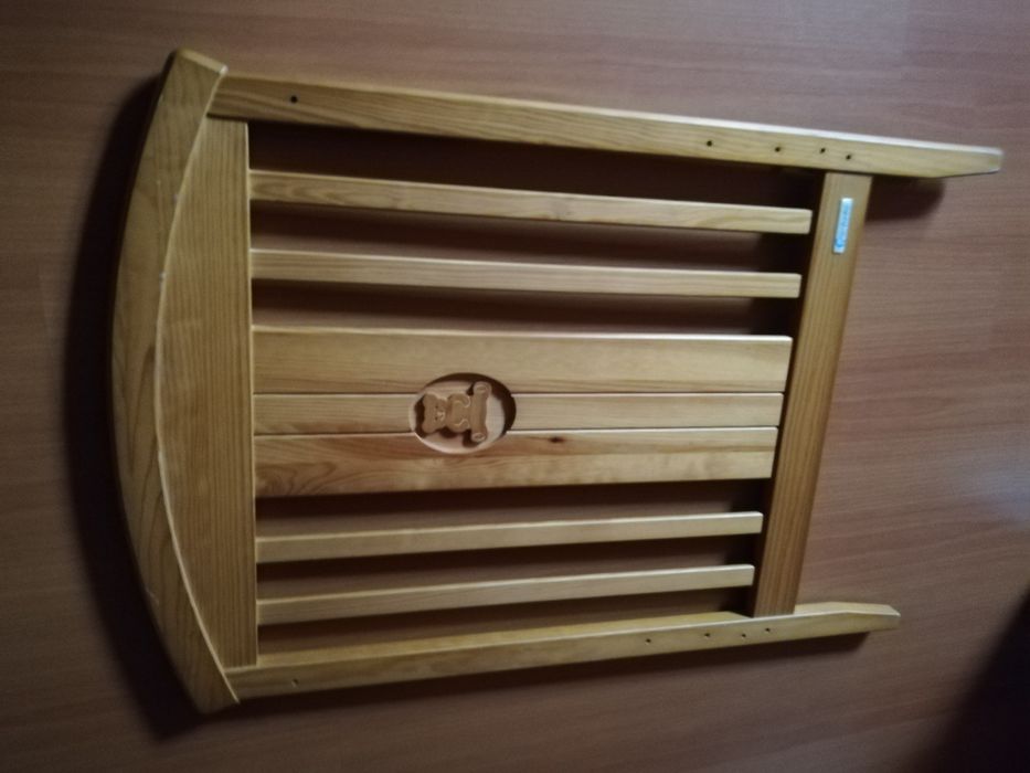 Cama de grades de madeira coração cerejeira