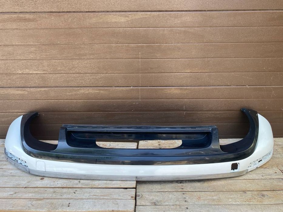 Volkswagen touareg 7p6 рестайл задній бампер з хромом 7p6807568g