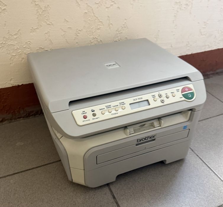 Принтер сканер Brother DCP-7030