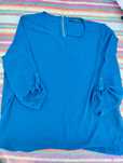 Blusa azul de senhora