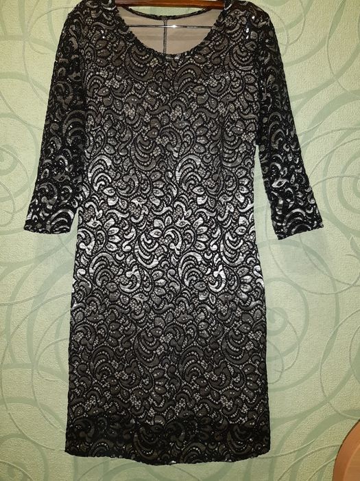 Мереживна сукня з напиленням 42 розмiру