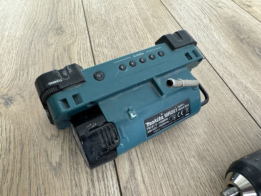 Radio Makita MR051