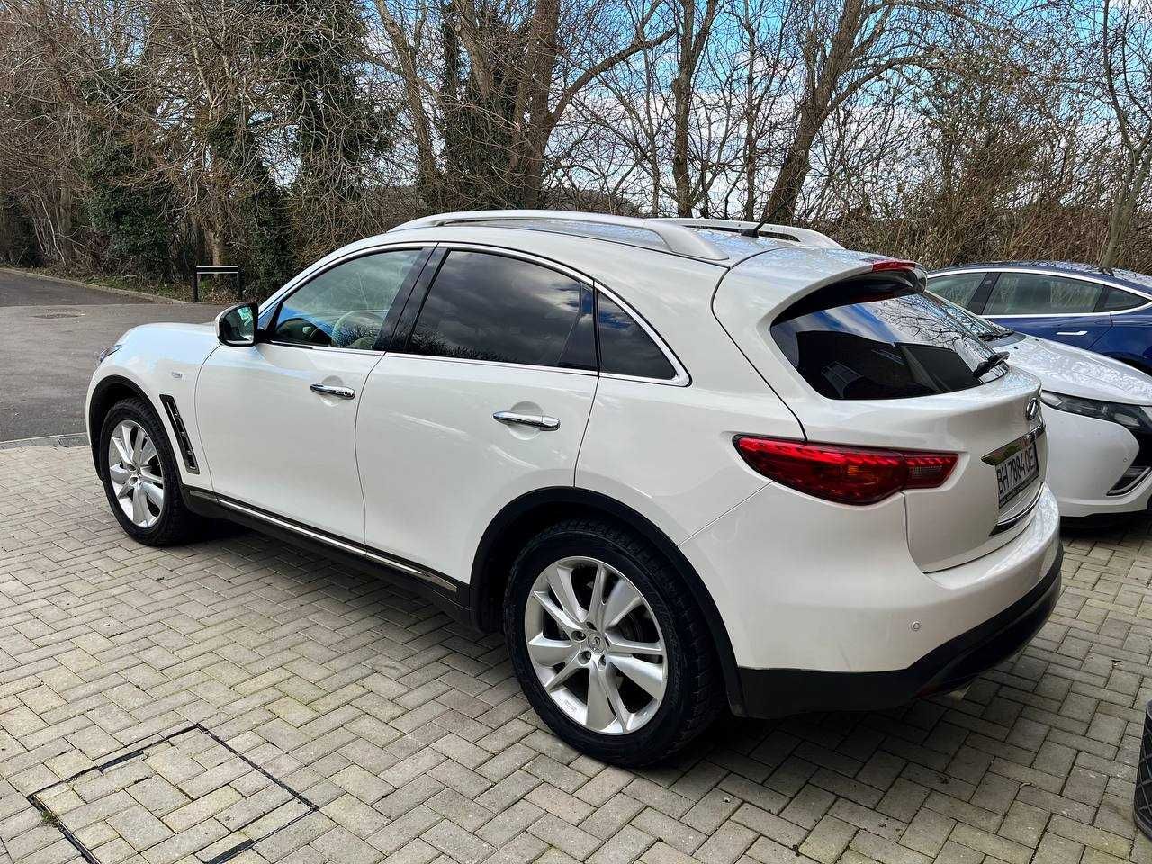 Infiniti FX37 SPORT