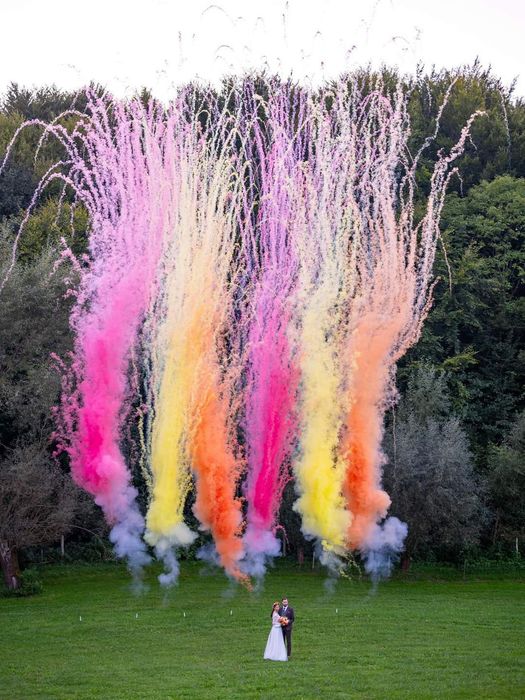 Wiatraki iskier wodospad ciężki dym fontanny