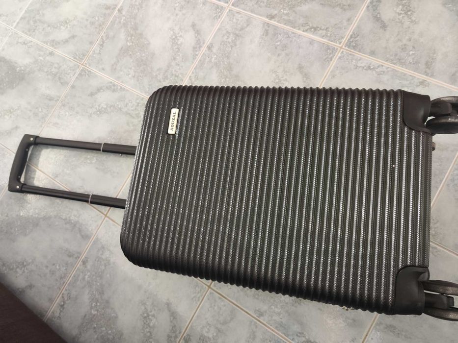 Trólei,mala de cabine.