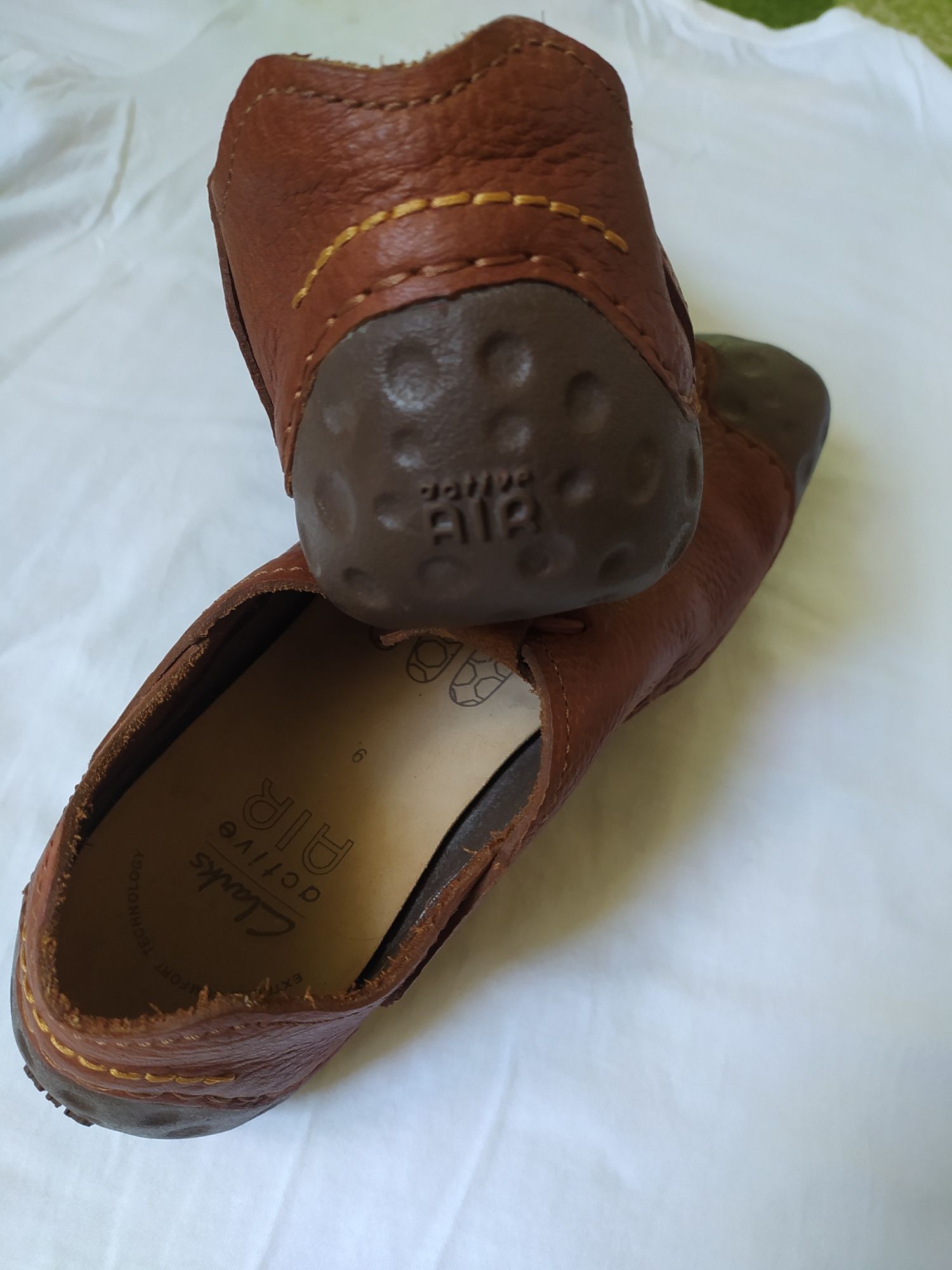Кожаные мокасины Clarks 9G.