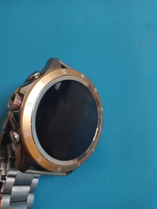 SmartWatch na bransoletce