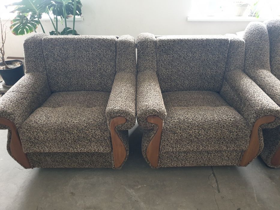 Мягкий уголок в гостинную