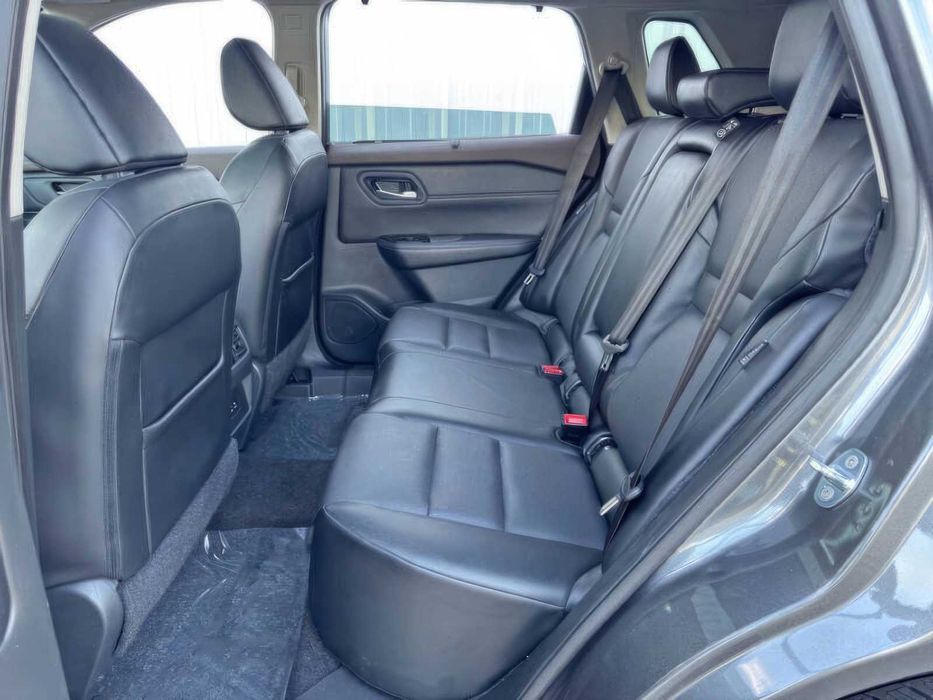 Nissan Rogue SV      2022